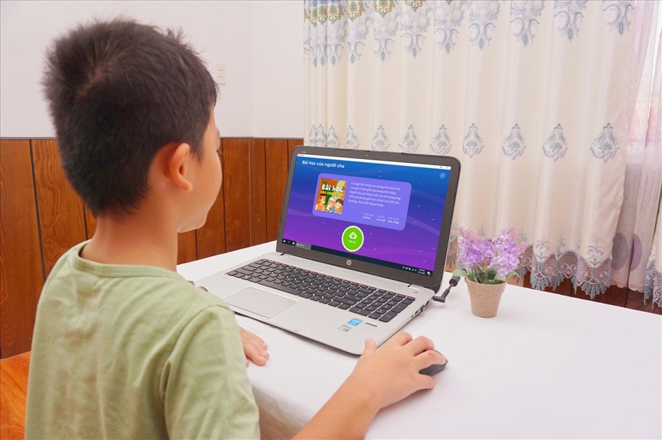 Chương trình Học vần trên ứng dụng học tập VMonkey dành cho học sinh tiểu học, mầm non được đưa vào sử dụng. Ảnh: Minh Khang Chương trình Học vần trên ứng dụng học tập VMonkey dành cho học sinh tiểu học, mầm non được đưa vào sử dụng. Ảnh: Minh Khang