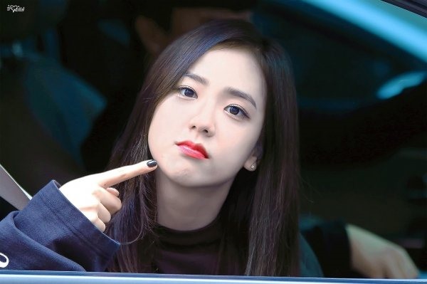 Lý do khiến chị cả Jisoo (Blackpink) luôn được khen ngợi nhiều ...