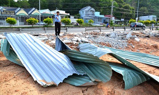 Hiện trường vụ tháo dỡ công trình xây dựng trái phép trên địa bàn xã Dương Tơ (Phú Quốc). Ảnh: LT
