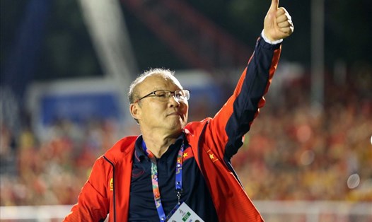 Huấn luyện viên Park Hang-seo được trao Huân chương Lao Động hạng Nhì vì có đóng góp lớn cho bóng đá Việt Nam. Ảnh: Anh Duy.