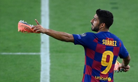 Luis Suarez bị Barcelona đối xử tệ dù là chân sút xuất sắc thứ ba trong lịch sử đội bóng. Ảnh: Getty Images