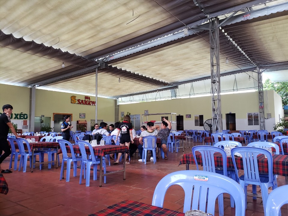 Các dịch vụ ăn uống, giải khát tại tỉnh Đồng Nai được hoạt động không quá 30 người, riêng TP.Biên Hoà không quá 20 người. (Ảnh minh hoạ). Ảnh: Minh Châu
