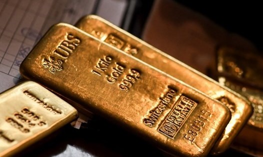 Ấn Độ bắt giữ 6 kẻ liên quan đến vụ buôn lậu 30 kilogam vàng qua hành lý ngoại giao.