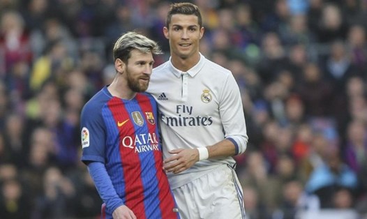 Messi và Ronaldo cùng thi đấu tại La Liga trong 9 năm, giúp La Liga tạo được sức hút mạnh mẽ trên thế giới. Ảnh: EFE.