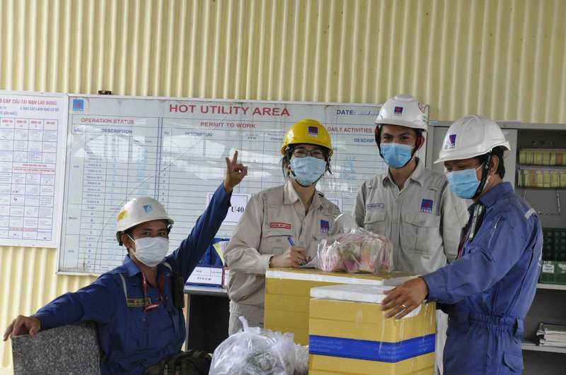 “Sinh tố Công đoàn” đến với người lao động tại nơi làm việc. Ảnh: CĐ Cty