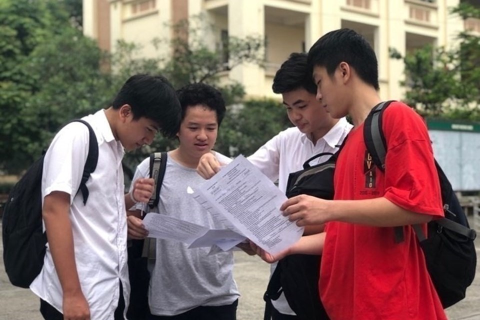 Điểm chuẩn dự báo giúp thí sinh có thể cân nhắc đưa ra lựa chọn nguyện vọng phù hợp. Ảnh: Hải Nguyễn. Điểm chuẩn dự báo giúp thí sinh có thể cân nhắc đưa ra lựa chọn nguyện vọng phù hợp. Ảnh: Hải Nguyễn.