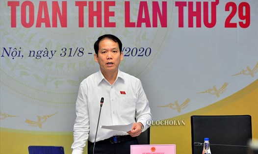 Chủ nhiệm Ủy ban Pháp luật Hoàng Thanh Tùng kết luận một số nội dung. Ảnh Quochoi.vn