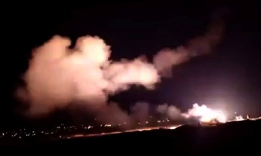 Một cuộc tấn công tên lửa vào thủ đô Damascus, Syria. Ảnh: SANA