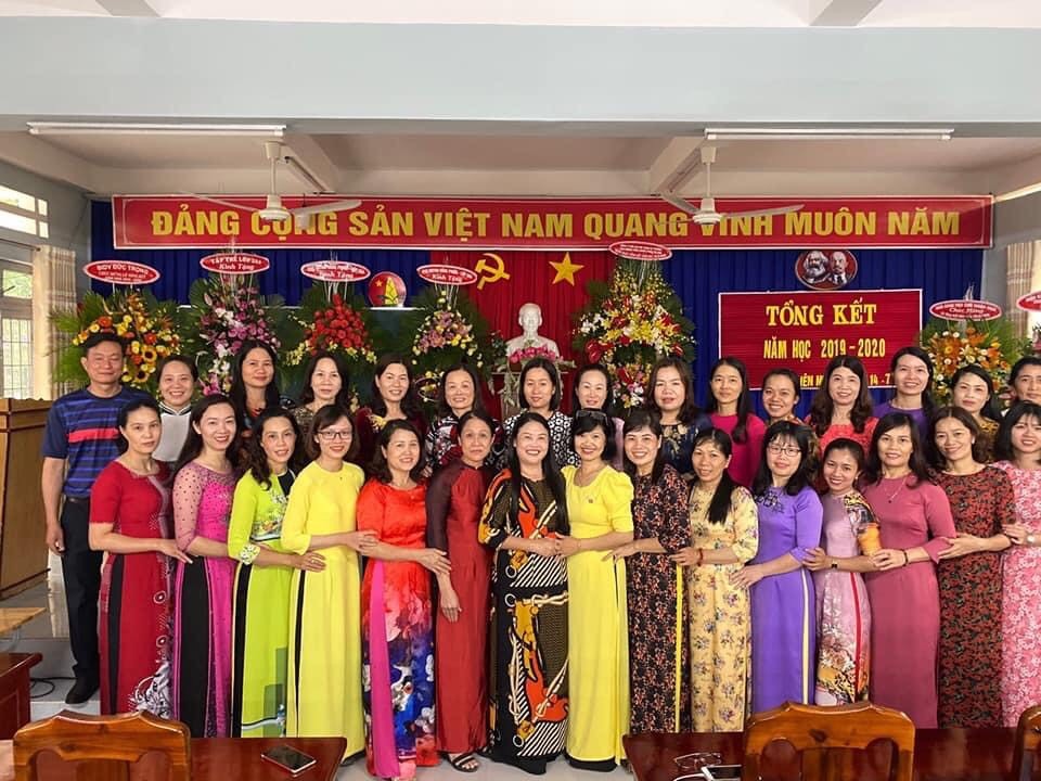 Tập thể đoàn viên, nhà giáo CĐCS Trường Tiểu học Lý Tự trọng