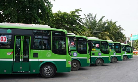 Nghị định số 10/2020 của Chính phủ quy định xe buýt phải có sức chứa từ 17 chỗ trở lên.   Ảnh: Minh Quân