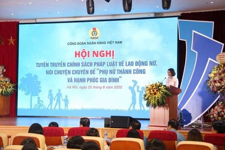 Hội nghị tuyên truyền chính sách pháp luật của Công đoàn Ngân hàng Việt Nam. Ảnh: CĐ NHVN
