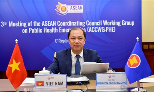 Thứ trưởng Ngoại giao, Trưởng SOM ASEAN-Việt Nam Nguyễn Quốc Dũng tại cuộc họp ACCWG-PHE lần thứ 3. Ảnh: BNG