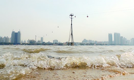 Sông Tùng Hoa chịu ảnh hưởng của bão Haishen. Ảnh: China Travel