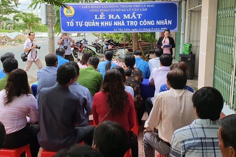 Lễ ra mắt tổ tự quản khu nhà trọ công nhân (ảnh Nhật Hồ)