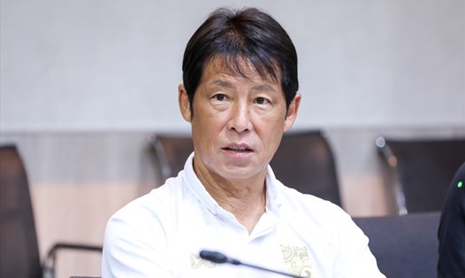 Huấn luyện viên tuyển Thái Lan Akira Nishino hứa hẹn mang đến cho đội tuyển diện mạo khác trong năm 2021. Ảnh: FAT.