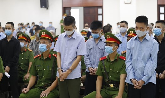 Các bị cáo trong vụ án Giết người, Chống người thi hành công vụ ở xã Đồng Tâm. Ảnh: Việt Tấn.