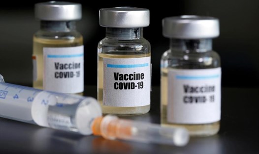 Trong 5,3 tỉ liều vaccine COVID-19 được giao dịch, có 2,7 tỉ  liều (tức 51%) được các quốc gia, vùng lãnh thổ và khu vực phát triển mua. Ảnh: Reuters.