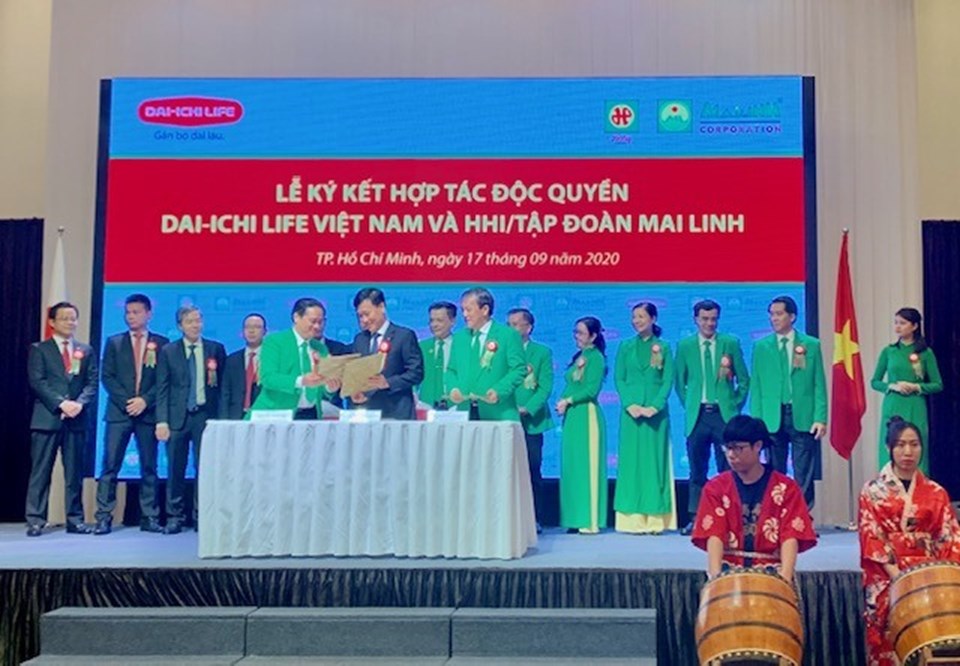 Dai-ichi Life Việt Nam và HHI/Tập đoàn Mai Linh ký kết Hợp tác độc quyền Dai-ichi Life Việt Nam và HHI/Tập đoàn Mai Linh ký kết Hợp tác độc quyền