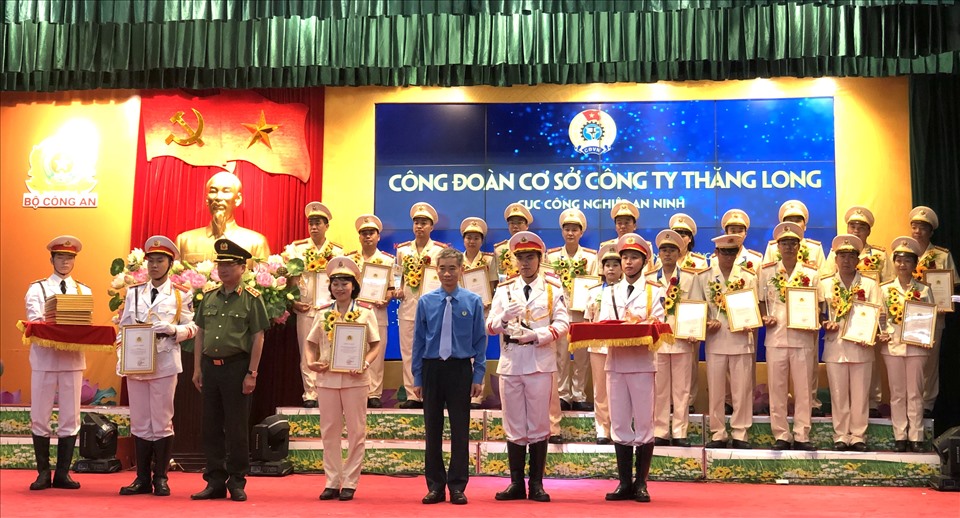 Toàn cảnh lễ biểu dương điển hình tiên tiến Công đoàn Công an Nhân dân giai đoạn 2015-2020. Ảnh: Việt Lâm