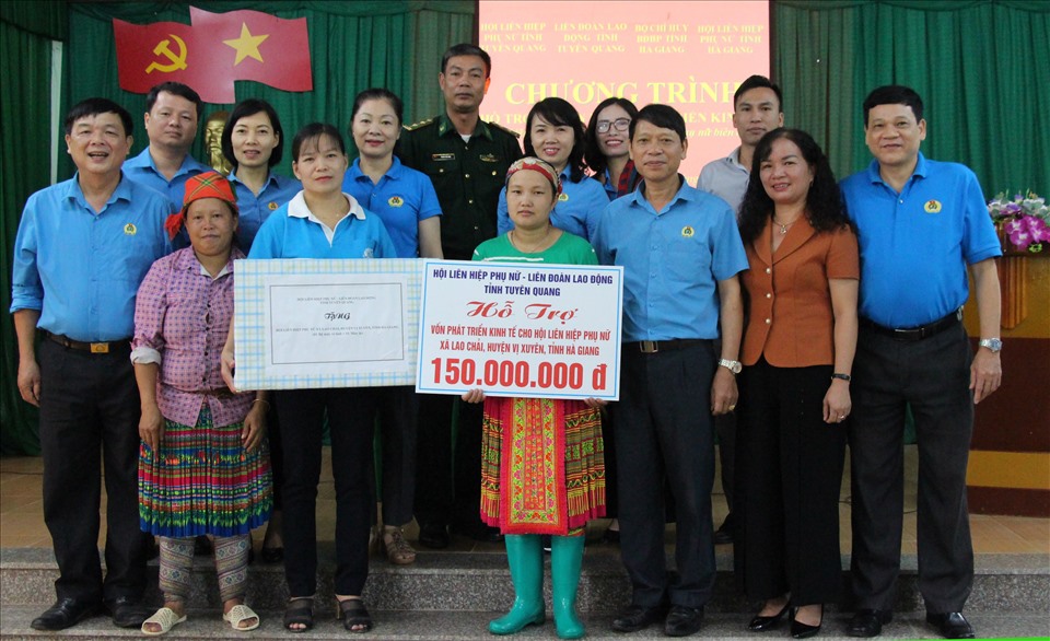 LĐLĐ tỉnh Tuyên Quang đồng hành cùng phụ nữ biên cương. Ảnh: Mai Lan