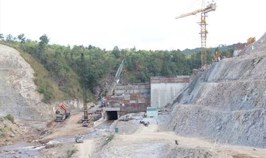 Một góc công trình thủy lợi hồ chứa nước Ea H'Leo 1 (huyện Ea H'leo, tỉnh Đắk Lắk) đang trong quá trình xây dựng, hoàn thiện. Ảnh Minh Thông