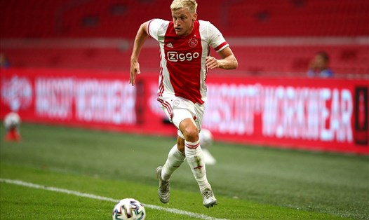 Donny van de Beek là cầu thủ đa năng, có thể chơi nhiều vị trí trên hàng tiền vệ. Ảnh: Getty Images