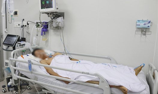 Bệnh nhân ngộ độc sau khi ăn pate Minh Chay đang điều trị tại Bệnh viện Chợ Rẫy (TPHCM). Nguồn: Bệnh viện cung cấp