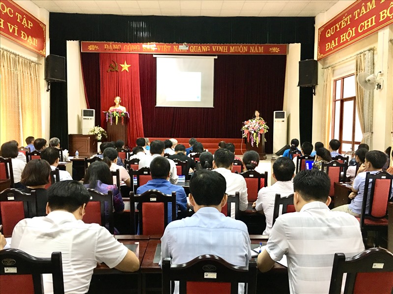Đẩy mạnh tuyên truyền pháp luật cho công nhân viên chức lao động. Ảnh: LĐLĐ tỉnh Lào Cai.