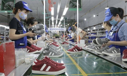 Bộ Công Thương nhận định, xuất khẩu da giày gặp khó khăn trong những tháng cuối năm. Ảnh: BCT
