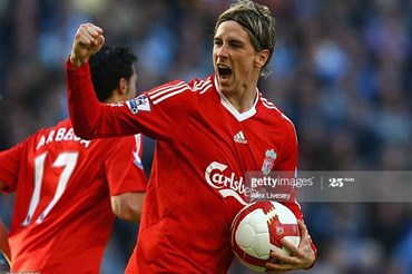 Fernando Torres có những năm tháng tươi đẹp cùng Liverpool nhưng khi anh rời đi đã bị cổ động viên xem là kẻ phản bội. Ảnh: Getty.