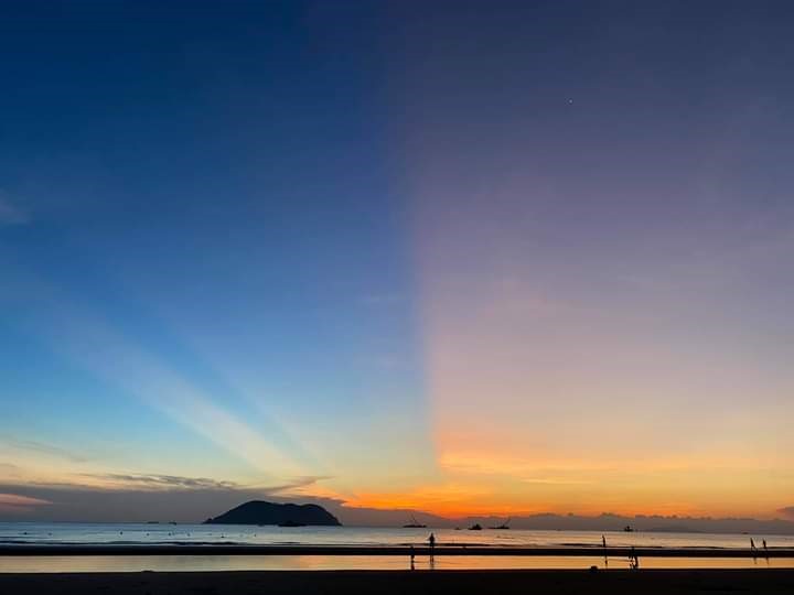 Một thoáng trầm tư Cửa Hội