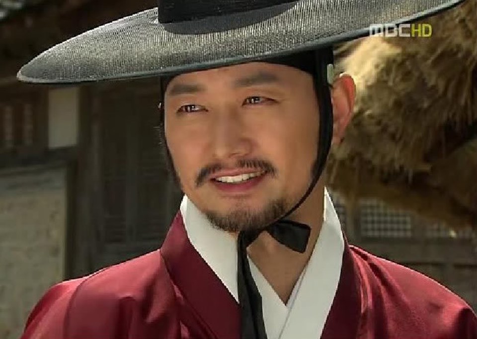Nam diễn viên Kim Yoo Suk được khán giả nhớ đến qua loạt vai phản diện (Ảnh: Cắt từ phim). Nam diễn viên Kim Yoo Suk được khán giả nhớ đến qua loạt vai phản diện (Ảnh: Cắt từ phim).