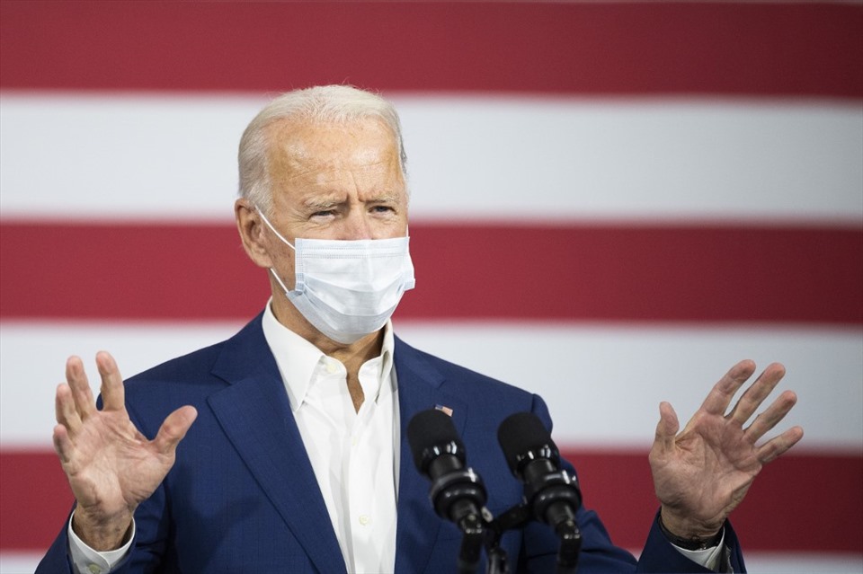Ứng viên Joe Biden phát biểu tại một nhà máy sản xuất nhôm ở Manitowoc, Wisconsin, ngày 21.9.2020. Ảnh: AFP
