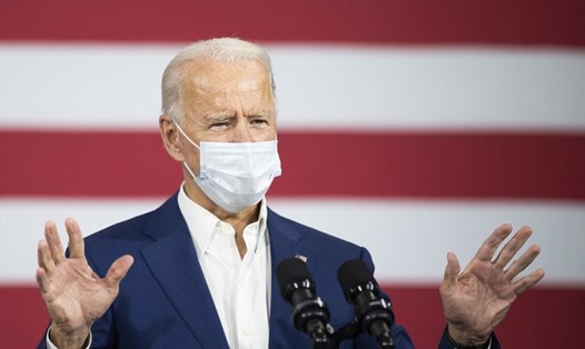 Ứng viên Joe Biden phát biểu tại một nhà máy sản xuất nhôm ở Manitowoc, Wisconsin, ngày 21.9.2020. Ảnh: AFP