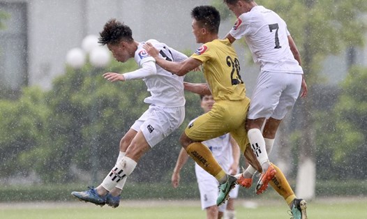 U17 HAGL (áo trắng) đã loại U17 Thanh Hoá để giành quyền vào bán kết giải U17 Quốc gia 2020. Ảnh: VFF.