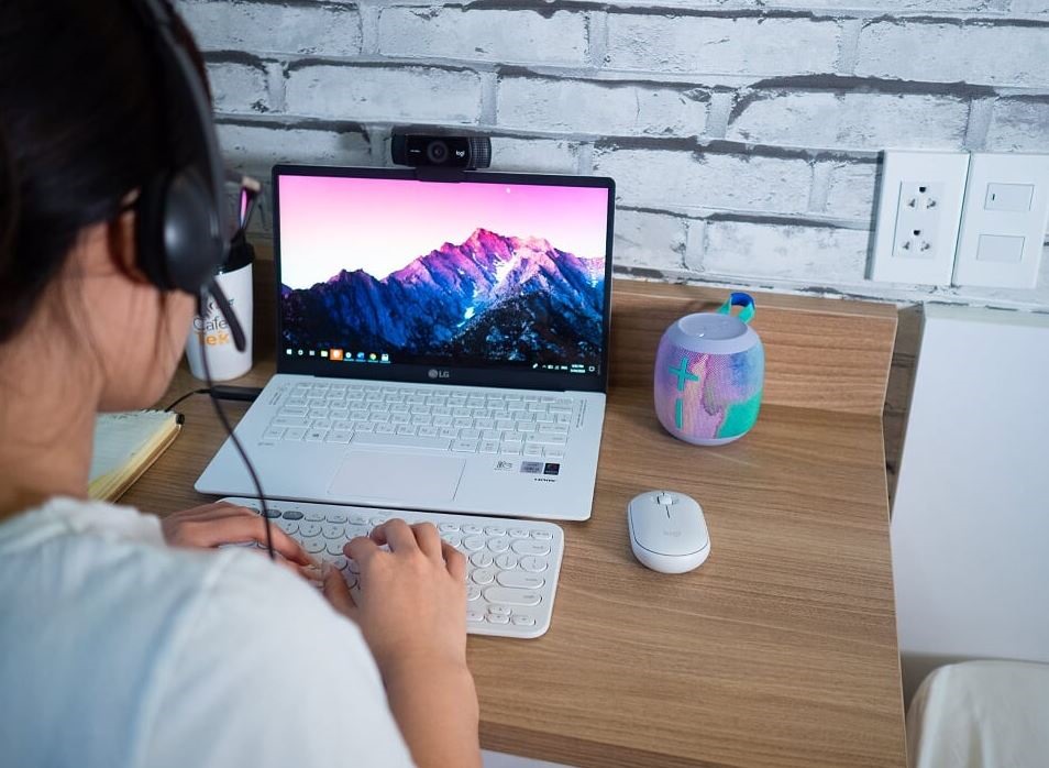 Chuột Logitech luôn là sự kết hợp tối ưu với các thương hiệu máy tính.