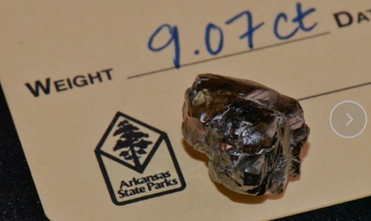 Viên kim cương 9,07 carat được tìm thấy trong công viên Carter of Diamonds, Mỹ. Ảnh: AP