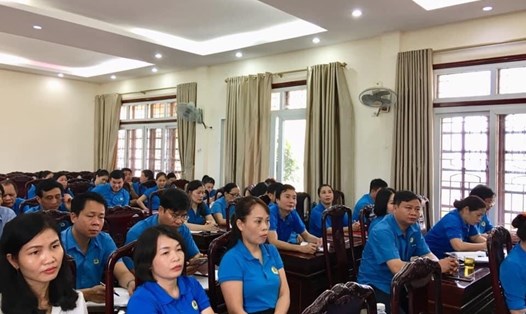 Hội nghị Báo cáo viên, “Ngày Pháp luật” quý III-năm 2020 của LĐLĐ tỉnh Nghệ An. Ảnh: Thanh Thủy