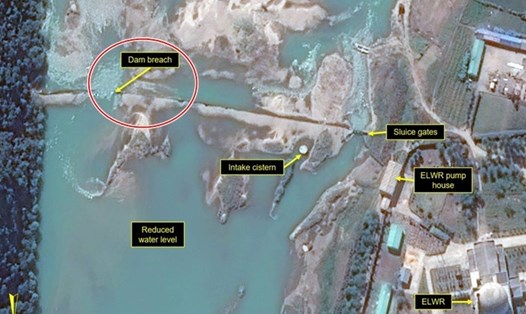 Con đập bị vỡ (khoanh đỏ) gần khu phức hợp hạt nhân Yongbyon của Triều Tiên trong ảnh vệ tinh hôm 21.9. Ảnh: 38 North.