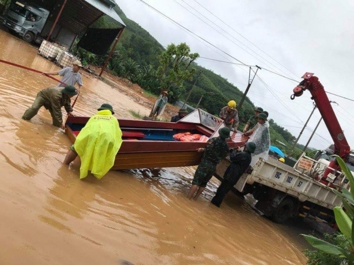 Mưa lớn ở Phú Thọ khiến 2 người chết, 7 người bị thương. Ảnh: N. Chuyên