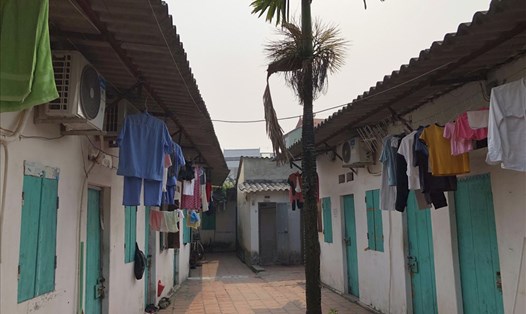 Một dãy nhà trọ dành cho công nhân tại xã Kim Chung, huyện Đông Anh, Hà Nội. Ảnh: Kiều - Hân.