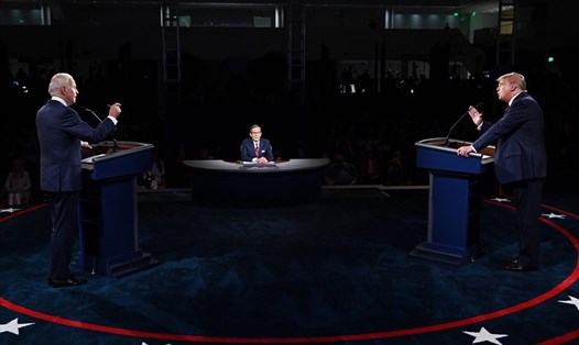 Tổng thống Donald Trump và ứng viên Joe Biden trong cuộc tranh luận đầu tiên tối 29.9 theo giờ Mỹ. Ảnh: Getty Images