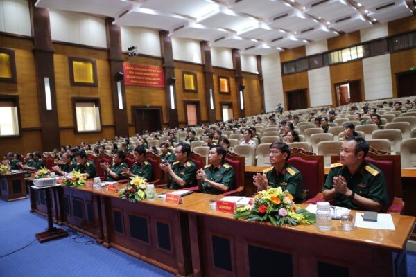 Hội nghị tập huấn cán bộ Công đoàn của Tổng cục Công nghiệp Quốc phòng khai mạc sáng 1.10 tại Phú Thọ. Ảnh: N.Nam