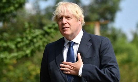 Thủ tướng Anh Boris Johnson mời Thủ tướng Nguyễn Xuan Phúc thăm chính thức trong thời gian tới. Ảnh: AFP.