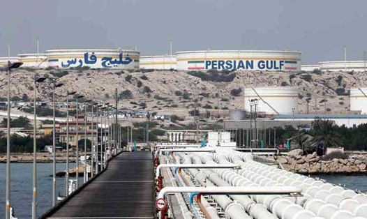 Mỹ trừng phạt 6 công ty Trung Quốc với cáo buộc hỗ trợ Iran xuất khẩu dầu mỏ. Ảnh: CGTN