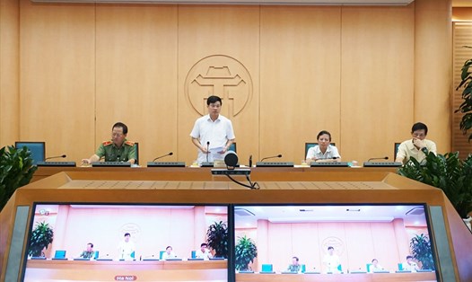 Phó Chủ tịch UBND TP Ngô Văn Quý phát biểu chỉ đạo phiên họp. Ảnh: Nguyễn Khánh