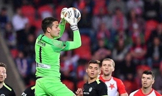 Thủ môn Filip Nguyễn bất ngờ được gọi lên tuyển CH Séc giữa lúc anh đang cố gắng nhập tịch Việt Nam. Ảnh: Slovan Liberec.
