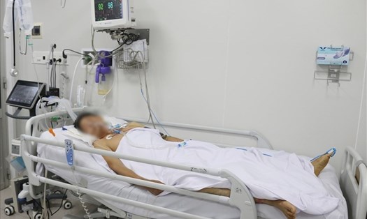 Bệnh nhân bị ngộ độc pate Minh Chay hiện vẫn đang nguy kịch. Ảnh: BVCC
