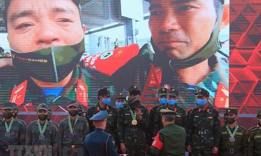 Khoảnh khắc đội tuyển xe tăng Việt Nam chiến thắng tại trận chung kết bảng 2 nội dung Xe tăng hành tiến trong khuôn khổ Army Games 2020. Ảnh: TTXVN