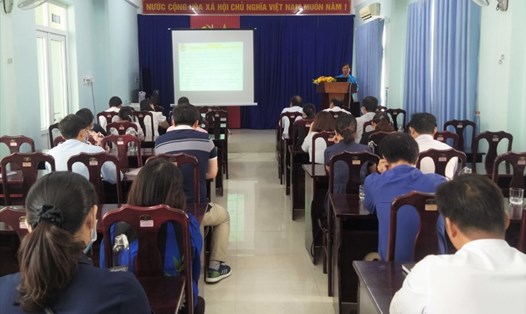 Buổi tập huấn Điều lệ CĐ Đoàn Việt Nam và những điểm mới của Bộ luật Lao động năm 2019 tại Quảng Ngãi. Ảnh: Xuân Quang